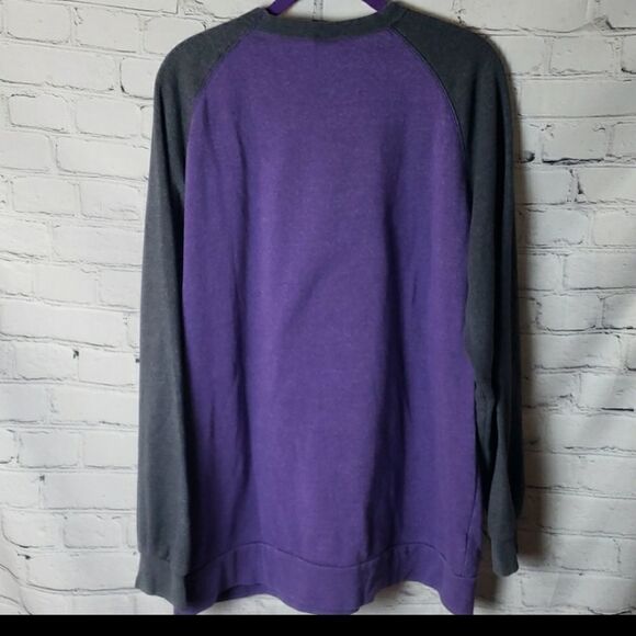 LA Sweatshirt  - Picture 3 of 4